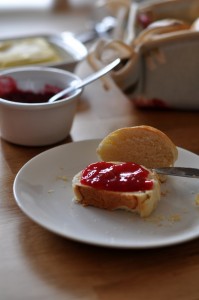 Maślane bułeczki- dodatek w sam raz do popołudniowej herbatki