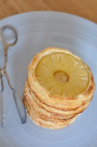 Francuskie ciastka z ananasem