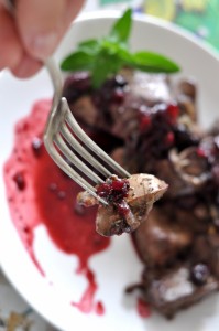 Wątróbka w jagodowym sosie