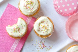 Waniliowe babeczki z równie waniliowym kremem