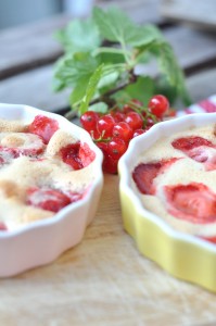 Truskawki zapiekane w koglu- moglu