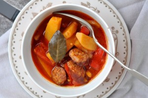 Potrawka z papryki i ziemniaków (leczo)