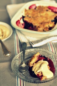 Jabłka z jeżynami zapiekane pod kruszonką (crumble)