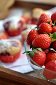 Jogurtowe babeczki z truskawkami