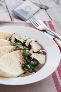 Klasyczne knedle czeskie (knedliki)