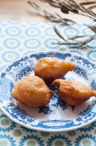 Greckie miodowe pączki