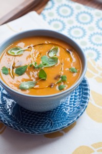 Zupa krem ze słodkich ziemniaków i soczewicy