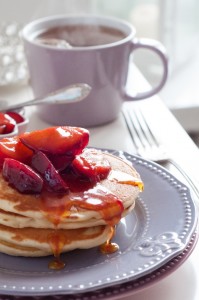 Placuszki (pankejki) z sosem śliwkowym