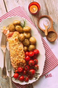 Łosoś z cytrynowo-rozmarynową kruszonką