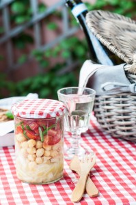 Słoikowa sałatka piknikowa