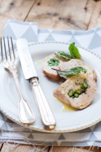 Kurczak faszerowany szparagami i serem pleśniowym