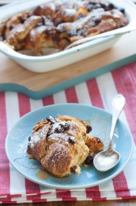 Karmelowy pudding z croissantami