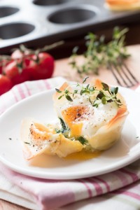 Jajka zapiekane w cieście filo