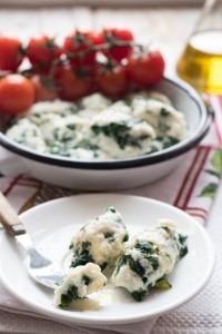 Szpinakowe kluseczki z ricotty