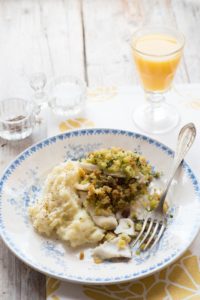 Dorsz pieczony pod ziołową kruszonką