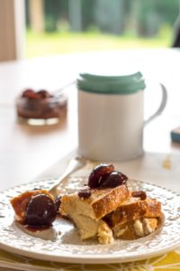 Śniadaniowy pudding chlebowy