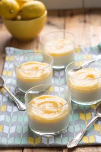 Panna cotta na kefirze (z lemon curd)