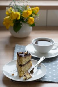 Tort z kremem czekoladowym