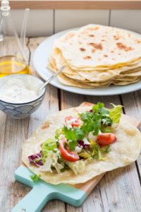 Chlebek arabski (pita, flat bread)