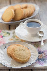 Maślane ciasteczka w cukrowej otoczce