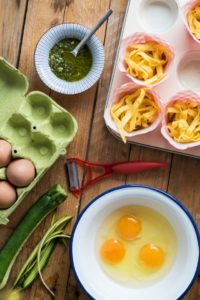 Warzywno-makaronowe babeczki piknikowe