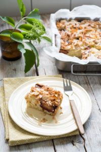 Jogurtowy placek z owocami