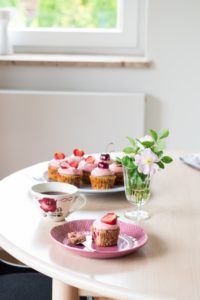 Pełnoziarniste babeczki z truskawkami