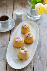 Babeczki cytrynowe z malinami