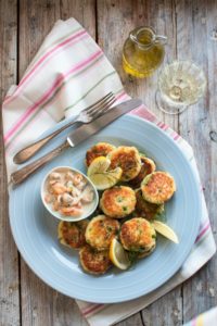 Kotleciki rybne z sosem krewetkowym