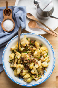 Kalafior pieczony ... z rodzynkami