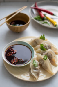 Pyszne domowe azjatyckie pierożki gyoza