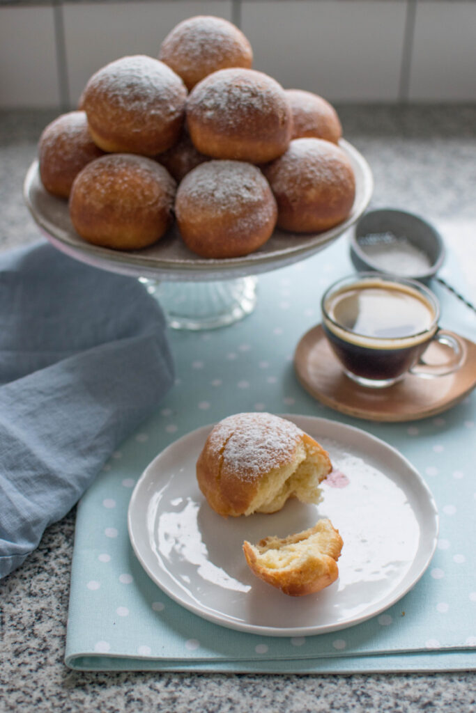 Idealny przepis na pączki na Tłusty Czwartek