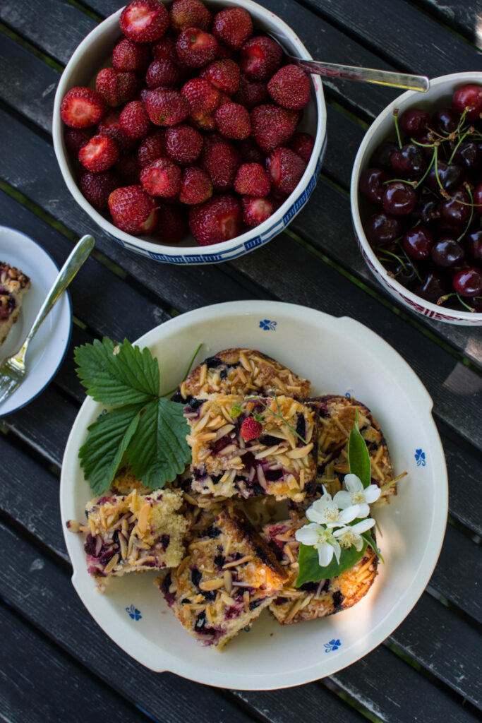 Kokosowe ciasto z owocami