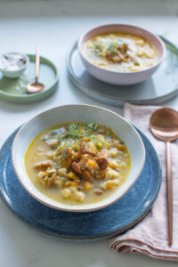 Zupa warzywna z kurkami